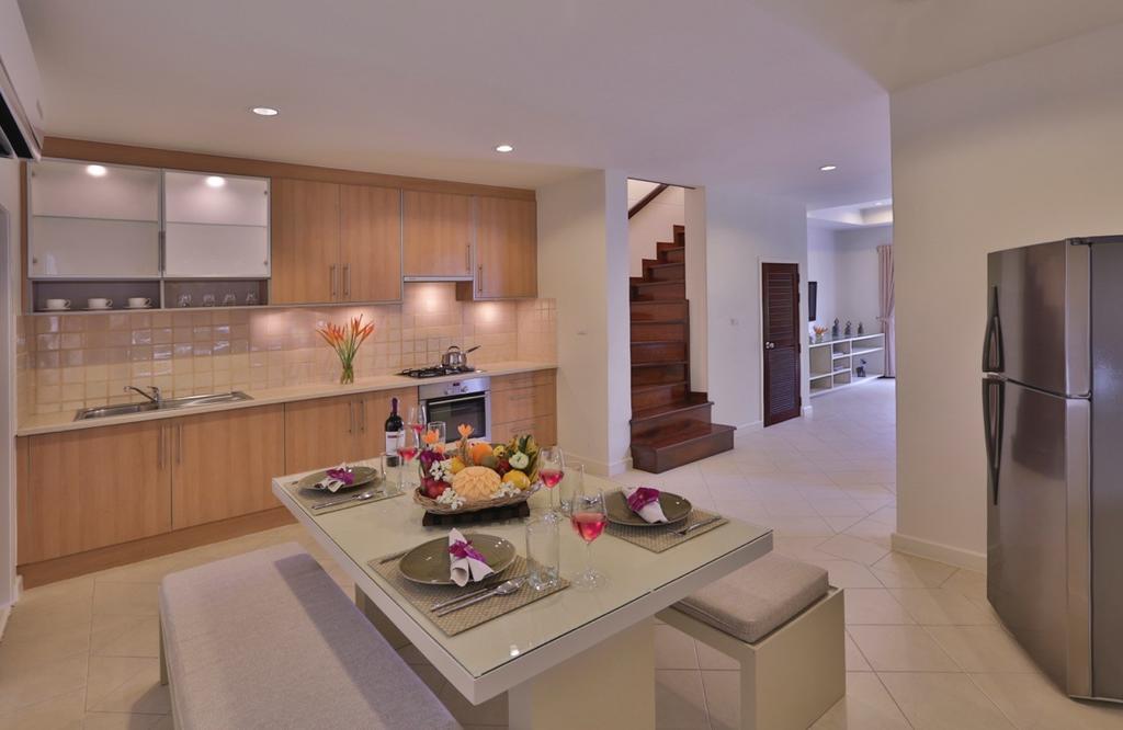 เดอะการ์เดนท์ส Villa หาดบางรัก ภายนอก รูปภาพ